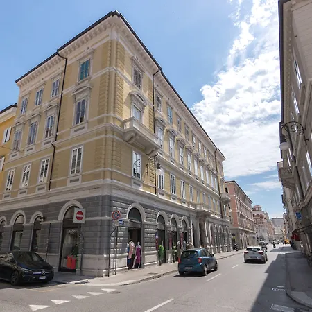 Nuovo Centro Ξενοδοχείο 2*