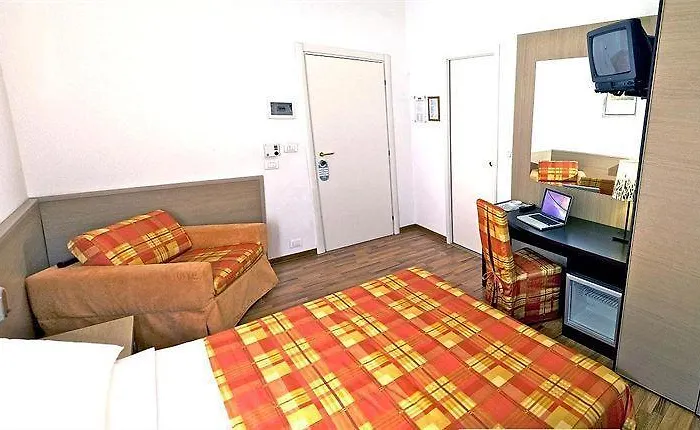 Nuovo Centro 2* Τεργέστη