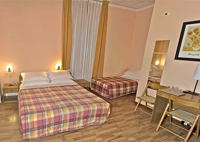 Nuovo Centro 2* Τεργέστη