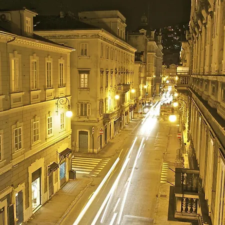 Nuovo Centro Szálloda Trieszt
